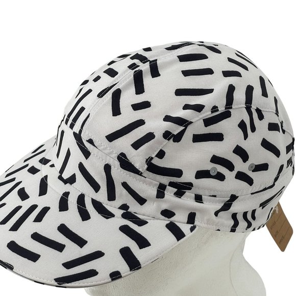 NWT LULULEMON SEAWHEEZE Race to Win Adjustable Cap Hat White Black Squiggles O/S - Picture 3 of 8